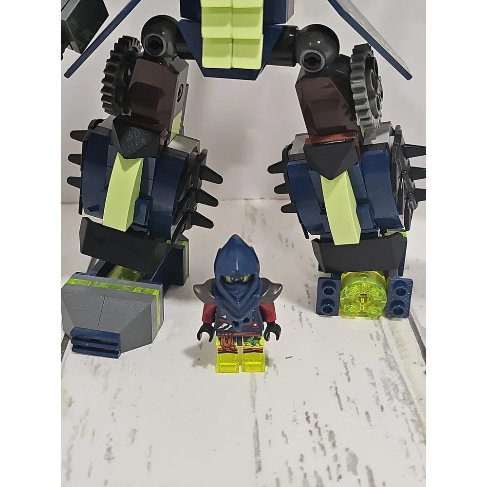 LEGO NINJAGO 70737 Titan Mech Battle With 1 Minifigure (Retired 2015)